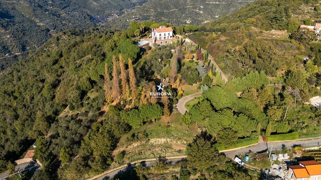 Villa en Dolceacqua, Italia, 351 m² - imagen 14