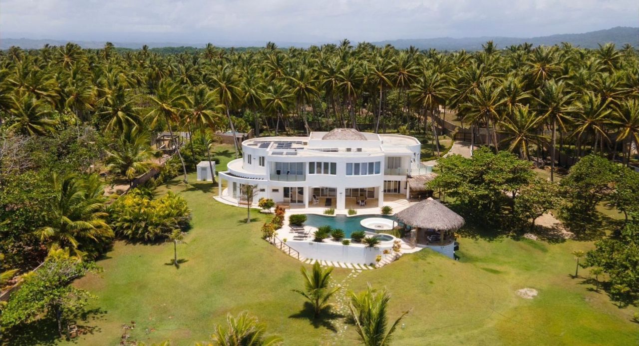 Villa in Cabarete, Dominican Republic, 800 m² - picture 1