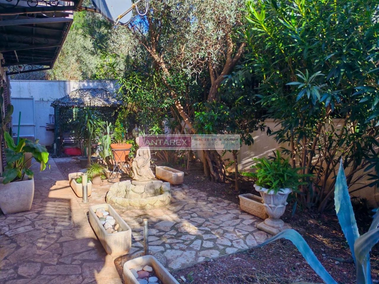 Apartamento en Petrovac, Montenegro, 67 m² - imagen 1
