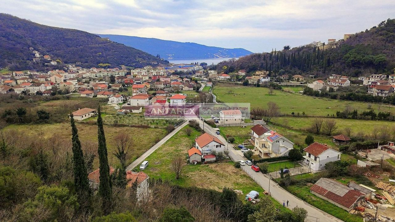 Terrain à Zelenika, Monténégro, 831 m² - image 1