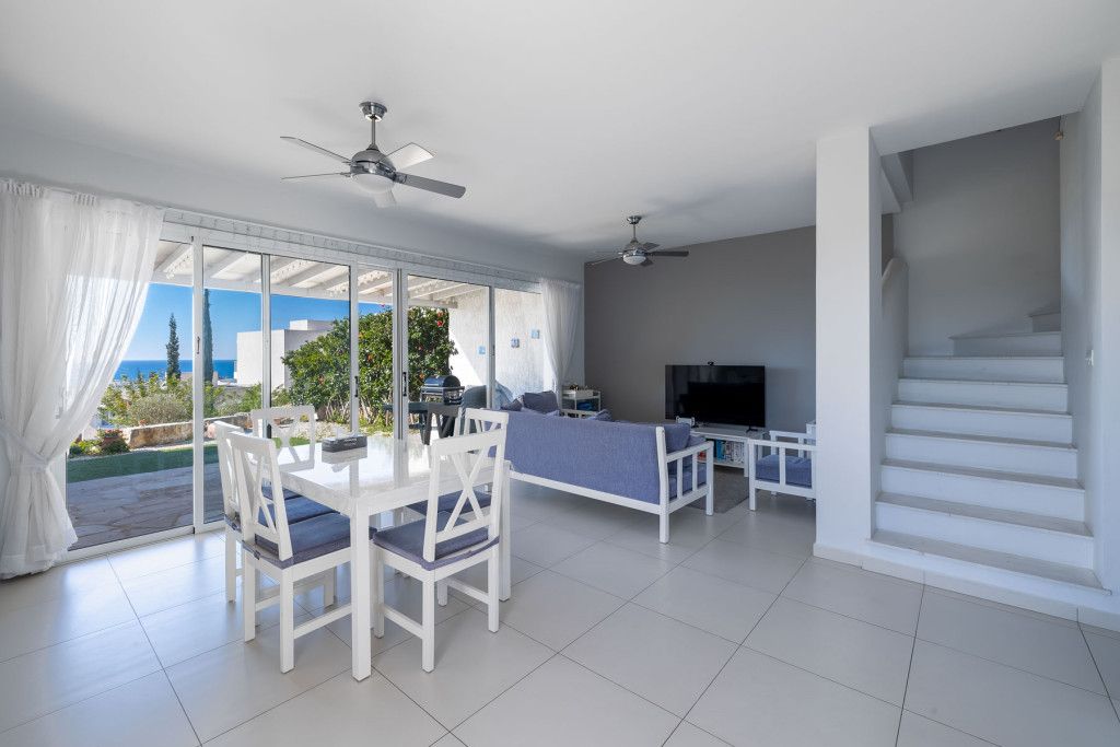 Flat in Paphos, Cyprus, 163 m² - picture 1