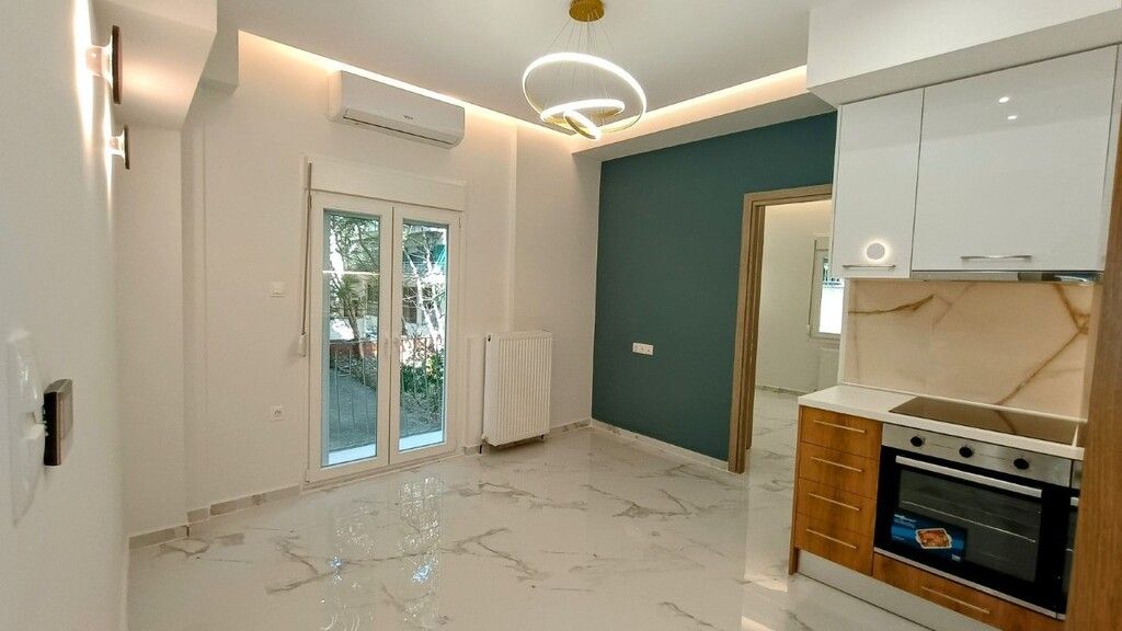 Flat in Thessaloniki, Greece, 40 m² - picture 1