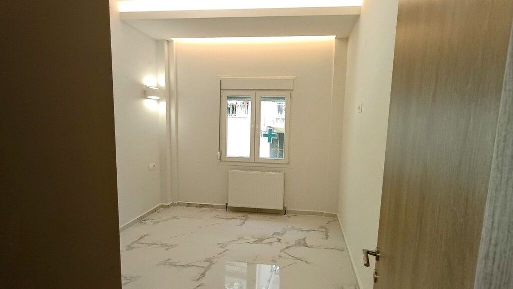 Flat in Thessaloniki, Greece, 40 m² - picture 8