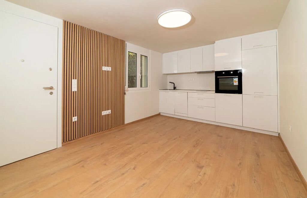 Flat in Athens, Greece, 40 m² - picture 14