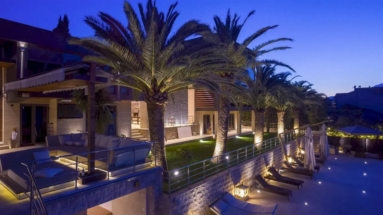 Villa in Tivat, Montenegro, 1 200 m² - Foto 2