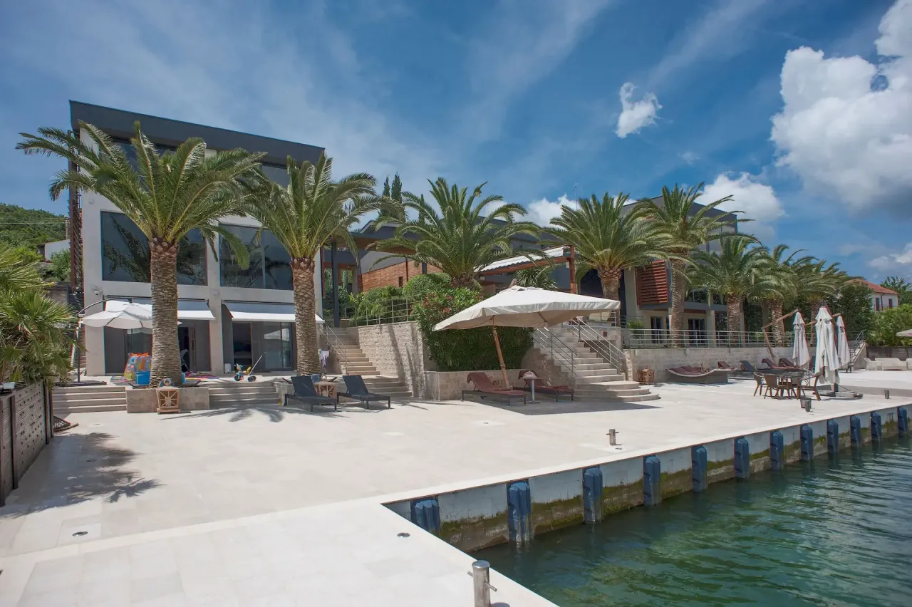 Villa in Tivat, Montenegro, 1 200 m² - Foto 9