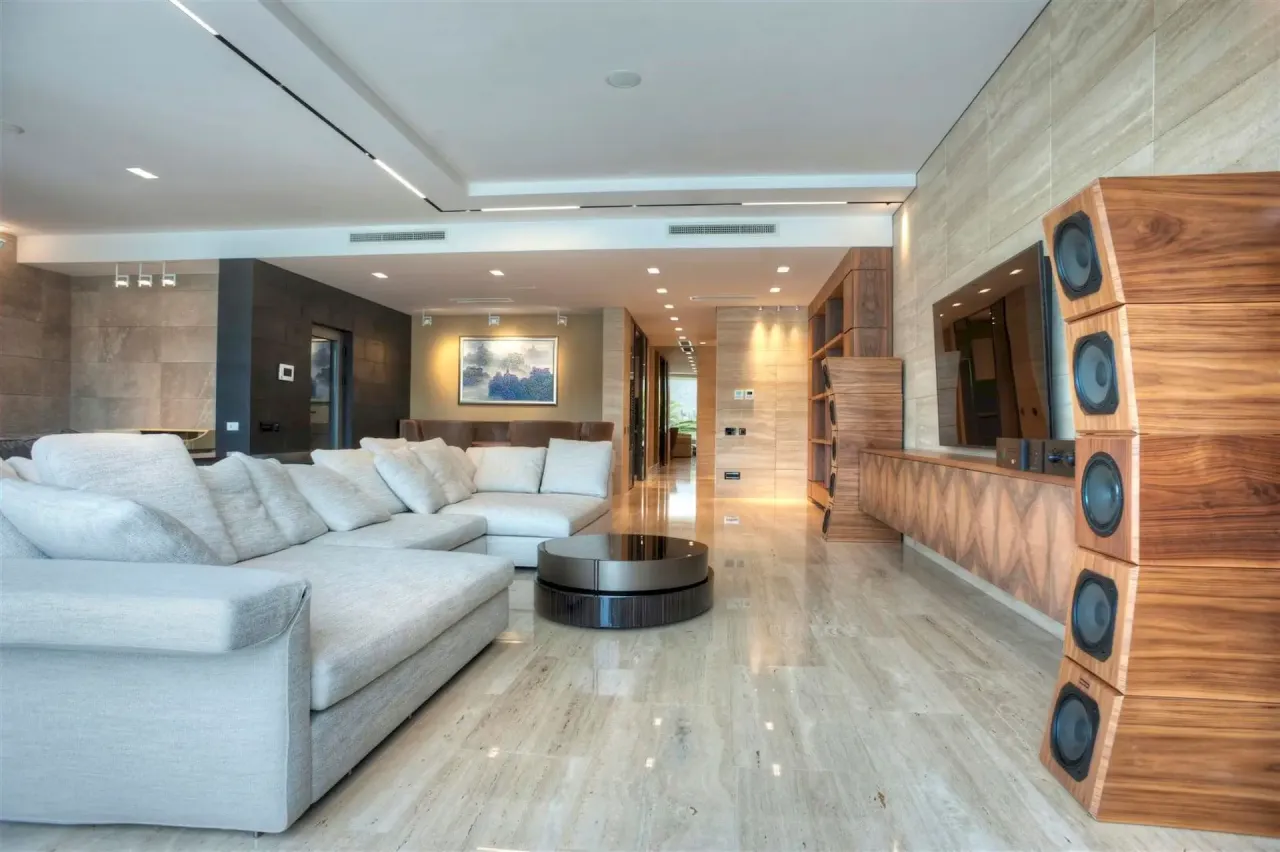 Villa in Tivat, Montenegro, 1 200 m² - Foto 10