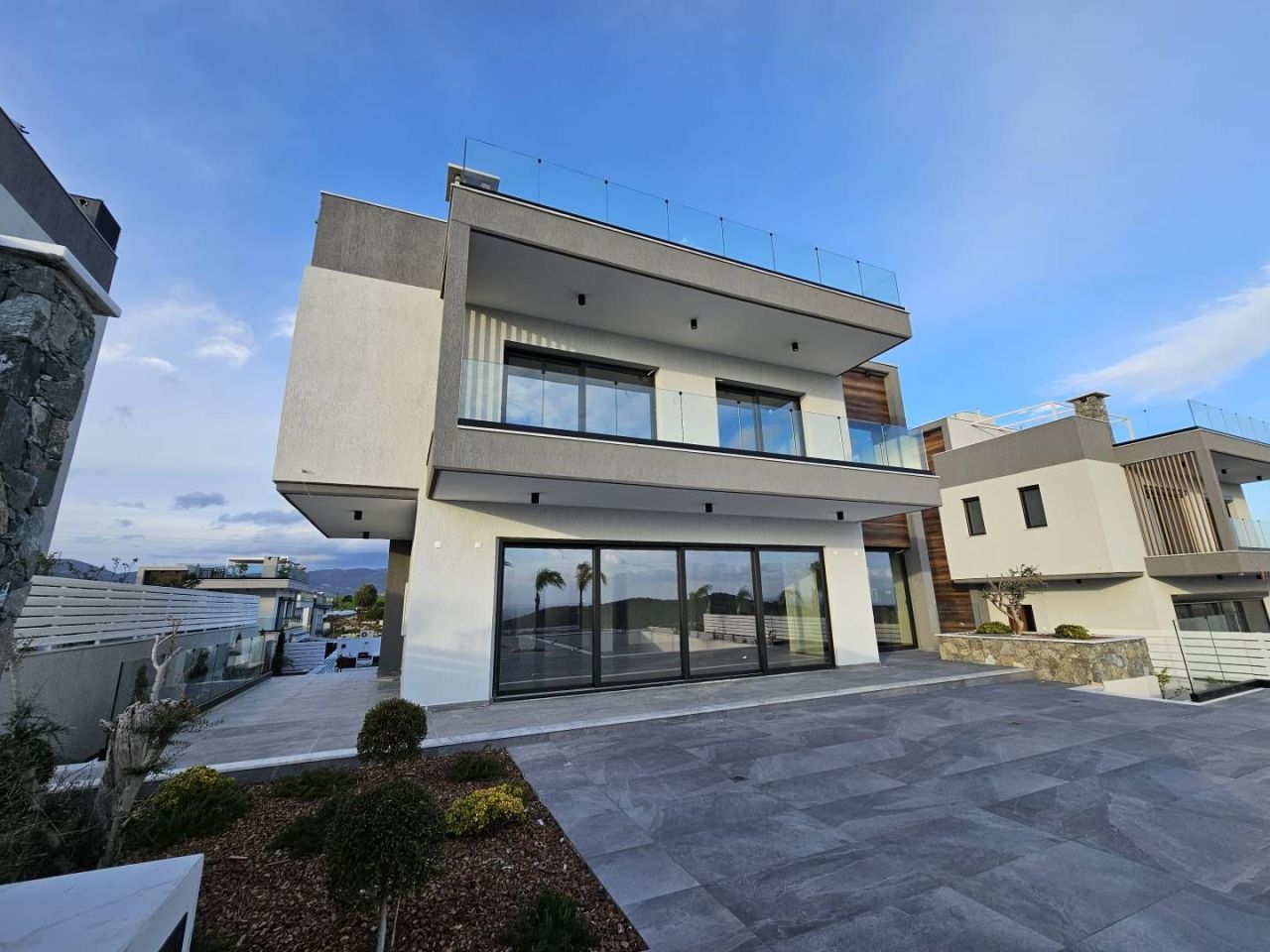 Casa en Parekklisia, Chipre, 412 m² - imagen 1