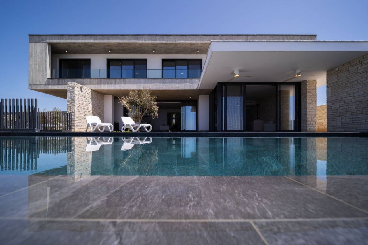 House in Paphos, Cyprus, 414 m² - picture 1