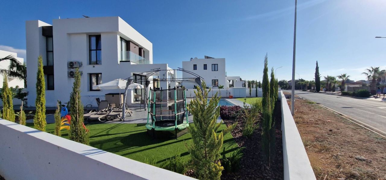 House in Agia Napa, Cyprus, 160 m² - picture 1