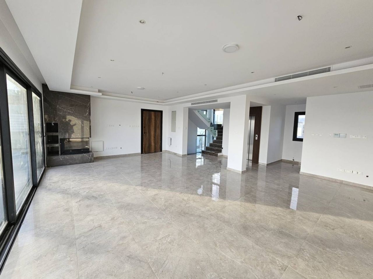Casa a Parekklisia, Cipro, 412 m² - foto 3