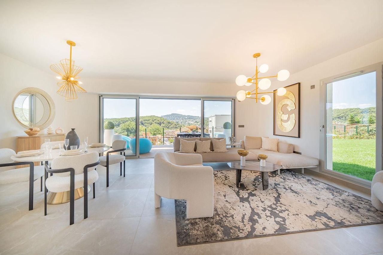 Villa in Antibes, Frankreich, 102 m² - Foto 1
