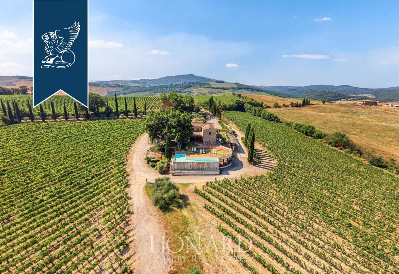 Ferme à Montalcino, Italie, 1 143 m² - image 1