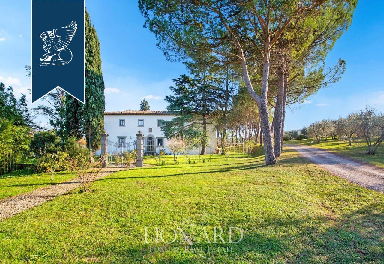 Villa à Florence, Italie, 1 700 m² - image 1