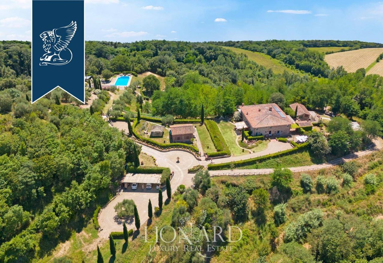 Villa en Palaia, Italia, 700 m² - imagen 1