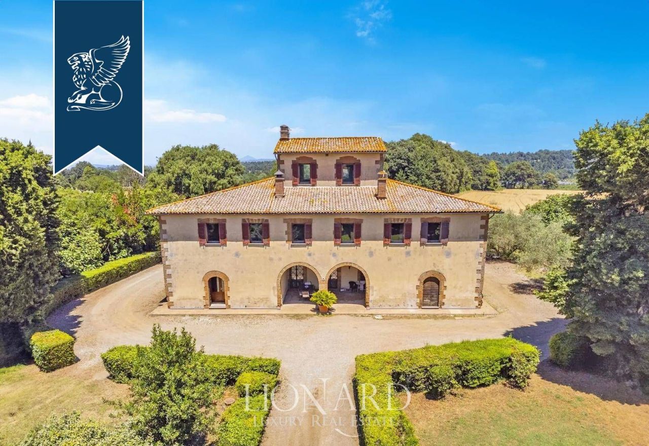 Farm in Viterbo, Italy, 1 800 m² - picture 3