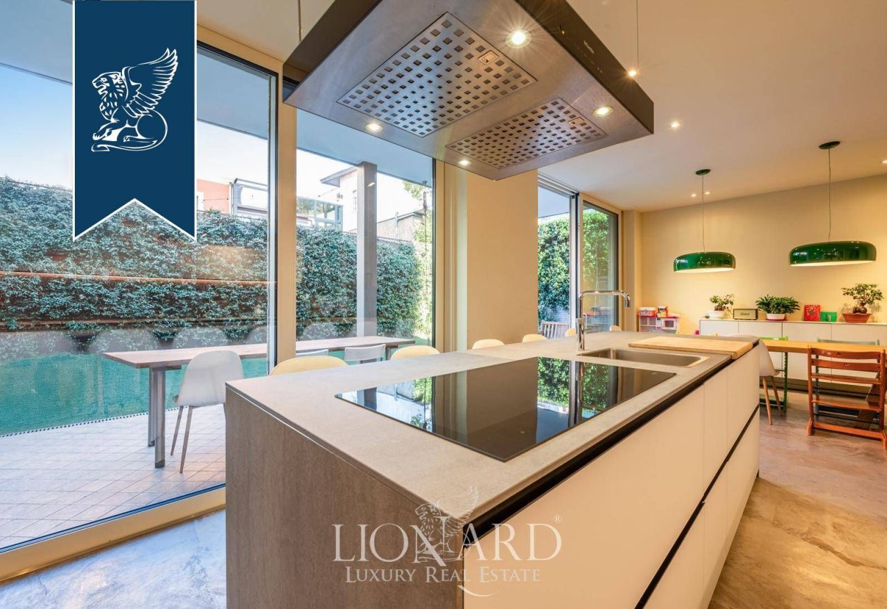 Villa in Milan, Italy, 265 m² - picture 4