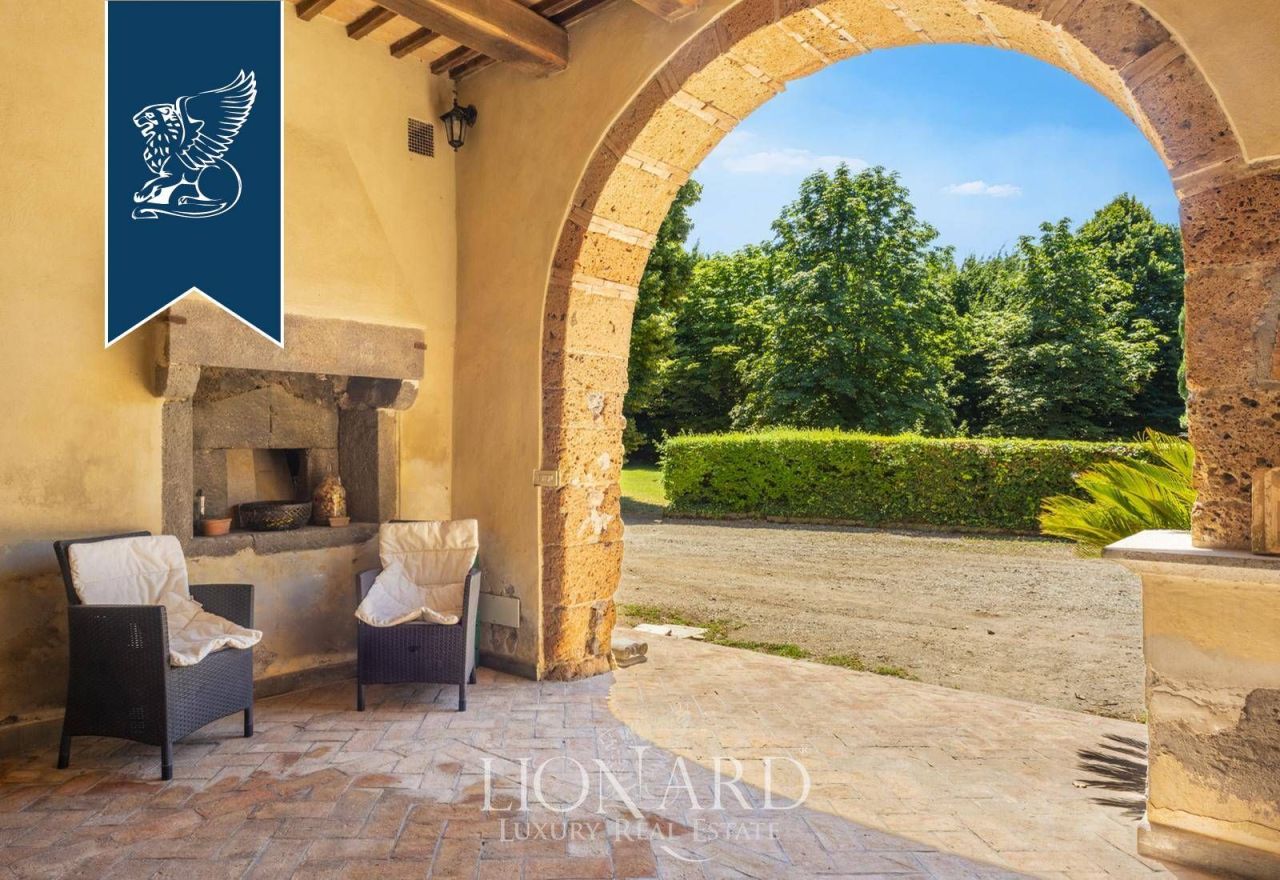 Farm in Viterbo, Italy, 1 800 m² - picture 6