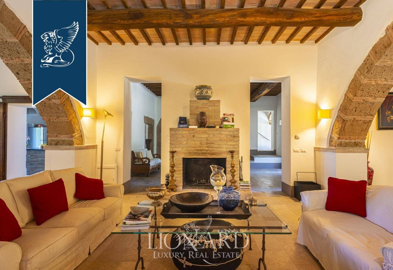 Farm in Viterbo, Italy, 1 800 m² - picture 8