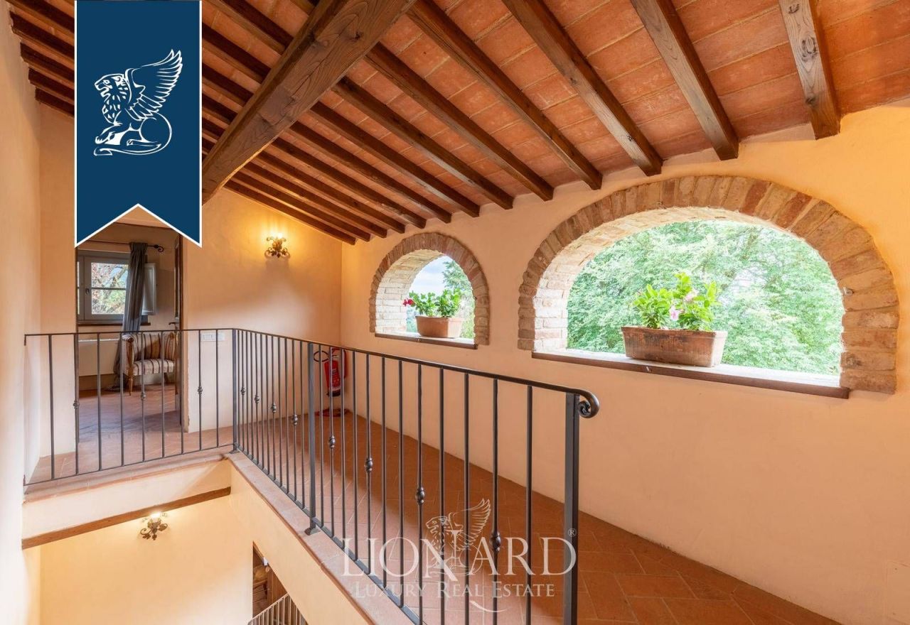 Villa in Arezzo, Italien, 1 200 m² - Foto 14