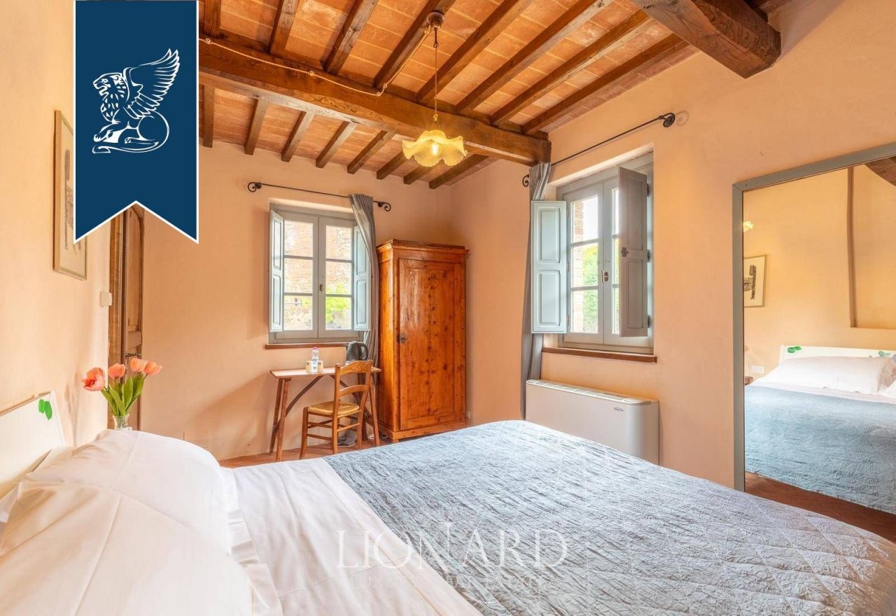 Villa in Arezzo, Italien, 1 200 m² - Foto 16