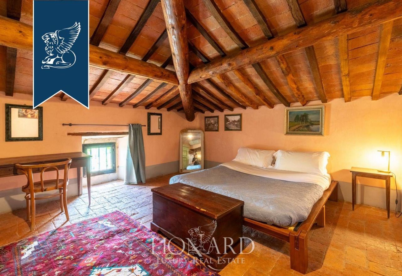 Villa in Arezzo, Italien, 1 200 m² - Foto 17