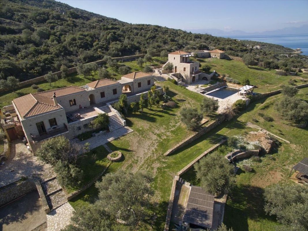 Casa en Peloponeso, Grecia, 430 m² - imagen 1