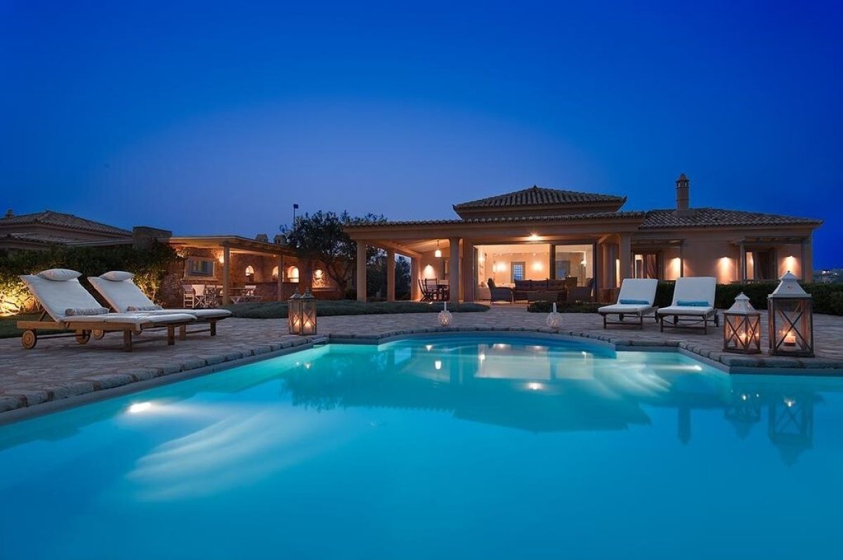 Casa en Peloponeso, Grecia, 300 m² - imagen 1