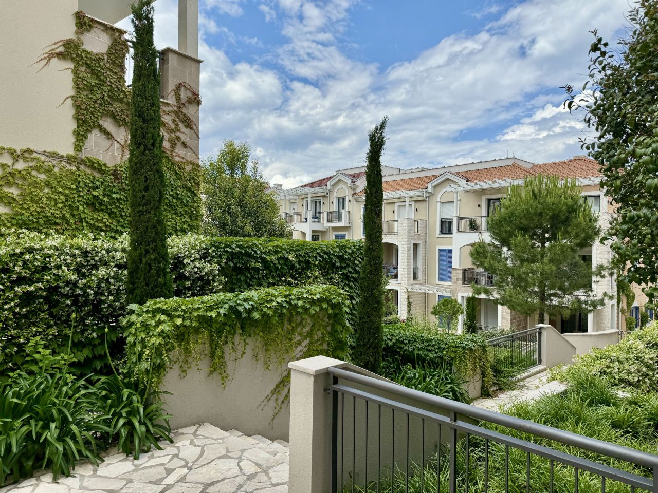 Apartment on Lustica peninsula, Montenegro, 95 m² - picture 12