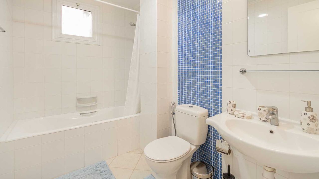 Apartment in Paphos, Cyprus, 47 m² - picture 9