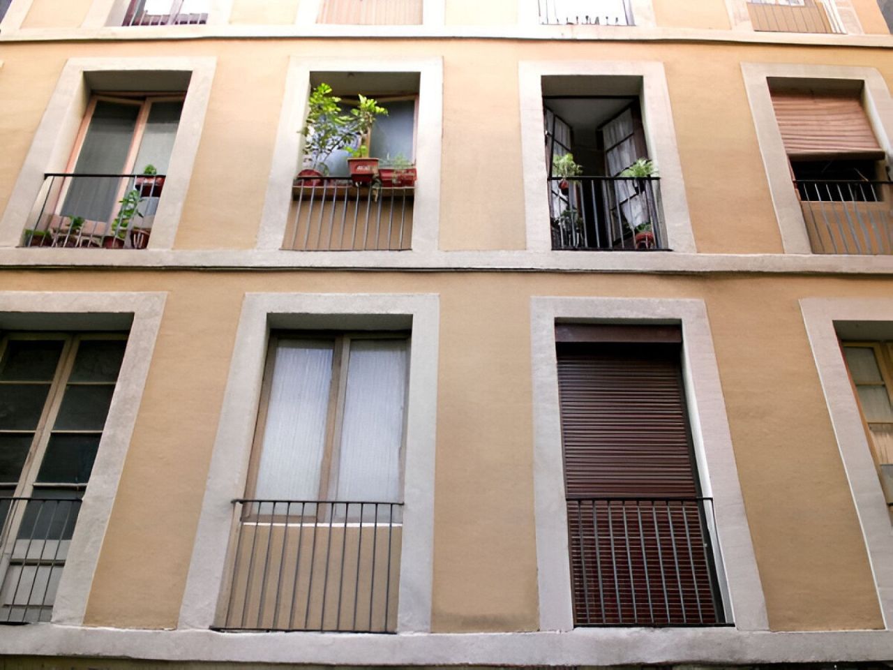 Maison de rapport à Barcelone, Espagne, 798 m² - image 1