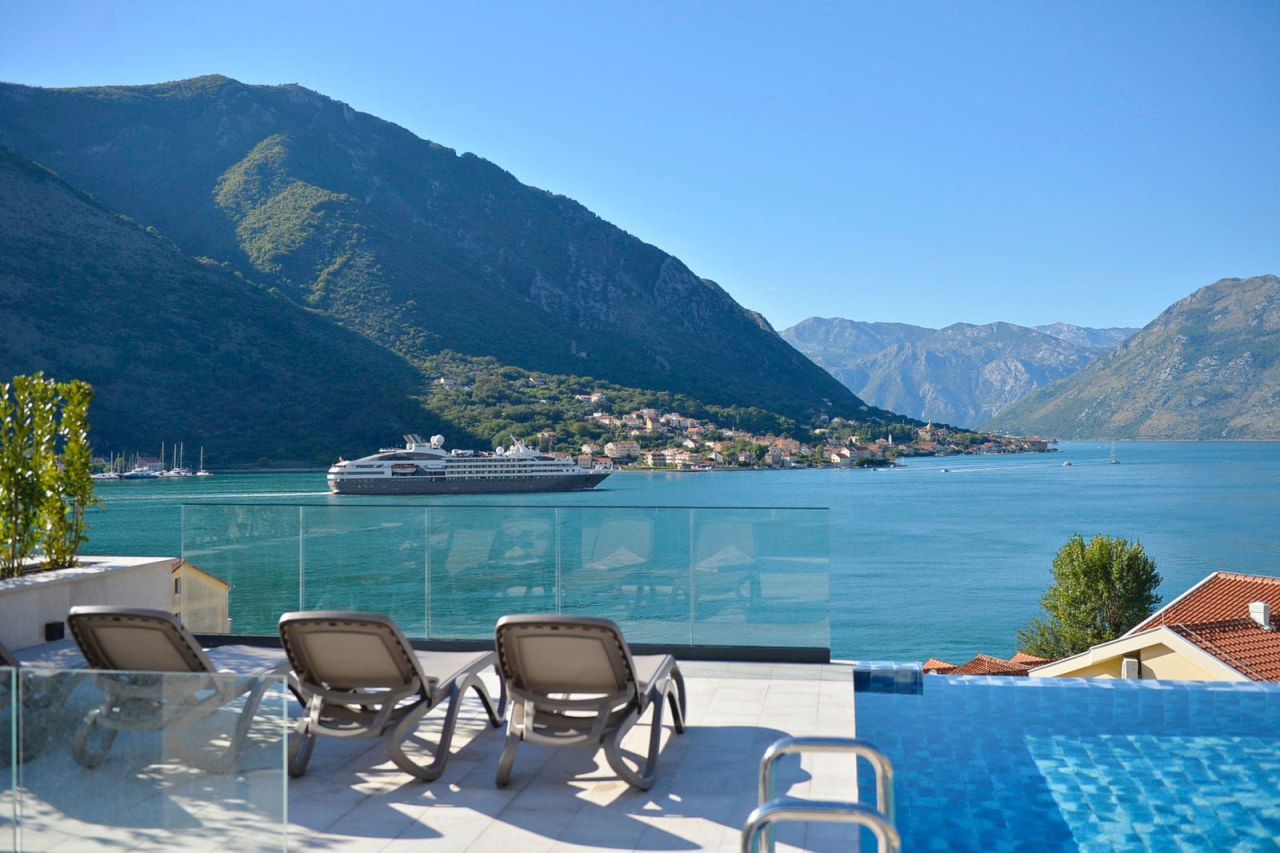 Wohnung in Kotor, Montenegro, 120 m² - Foto 1