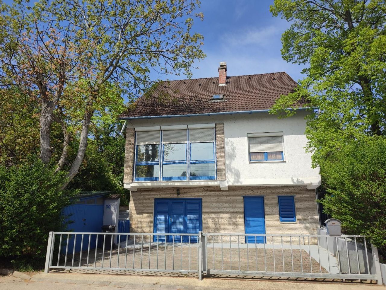 Villa Balatonalmádi, Hungary, 190 m² - picture 1