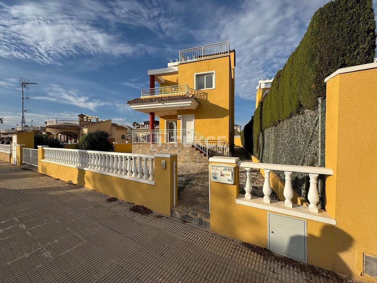 Villa in Guardamar del Segura, Spanien, 117 m² - Foto 1
