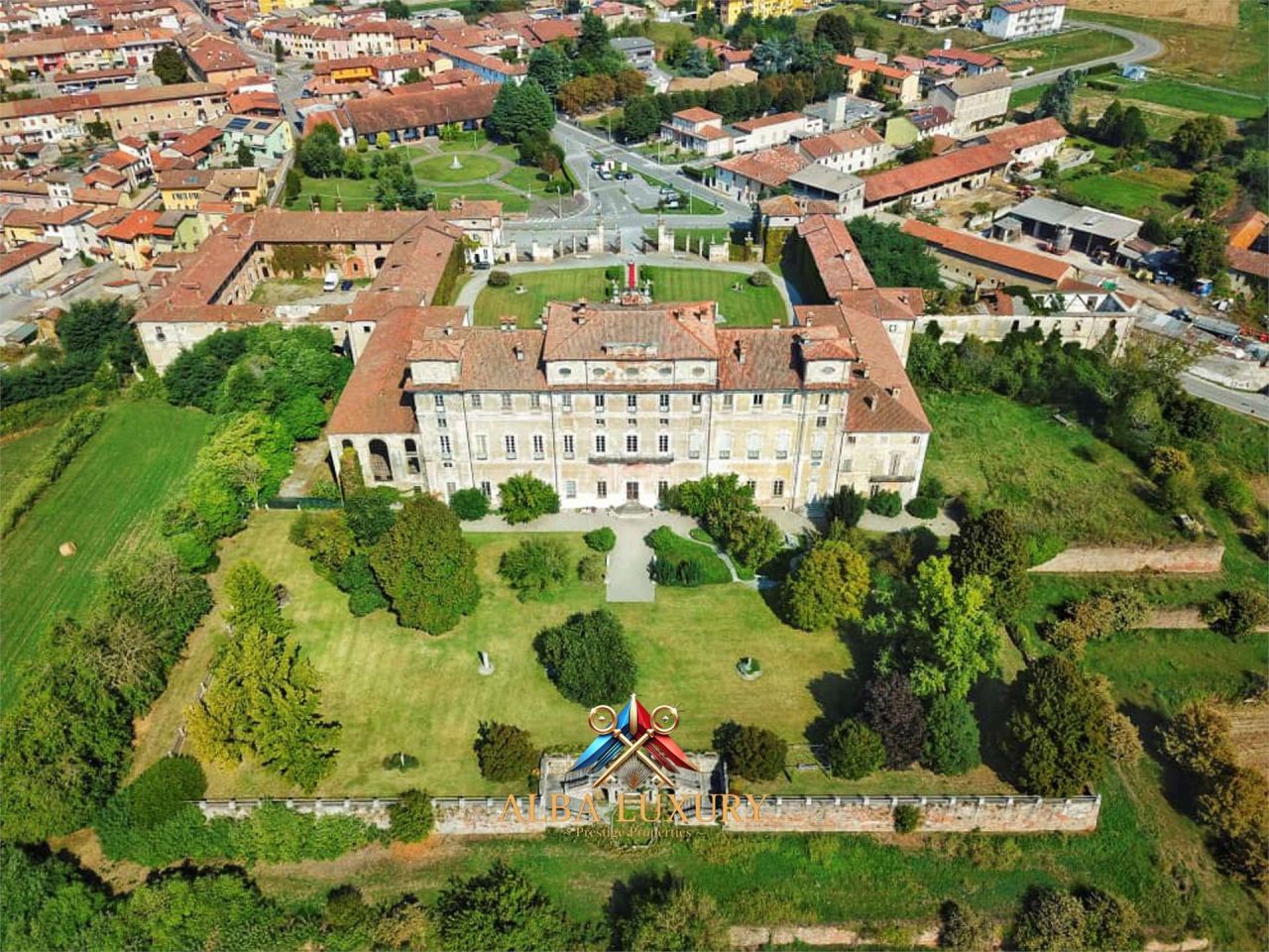Villa en Trento, Italia, 11 000 m² - imagen 1