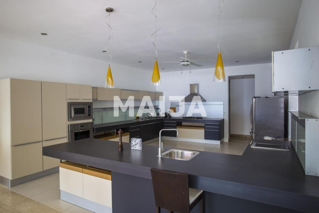 Villa in Sosua, Dominican Republic, 1 052 m² - picture 2