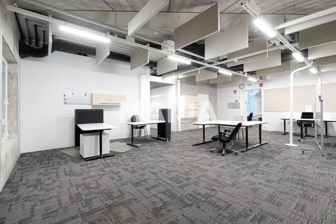 Oficina en Turku, Finlandia, 750 m² - imagen 4