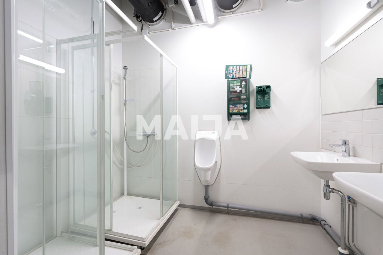 Oficina en Turku, Finlandia, 750 m² - imagen 7