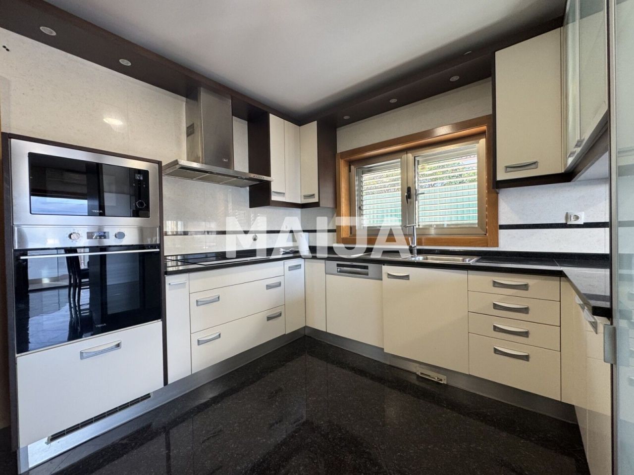 House in Portimao, Portugal, 208 m² - picture 11