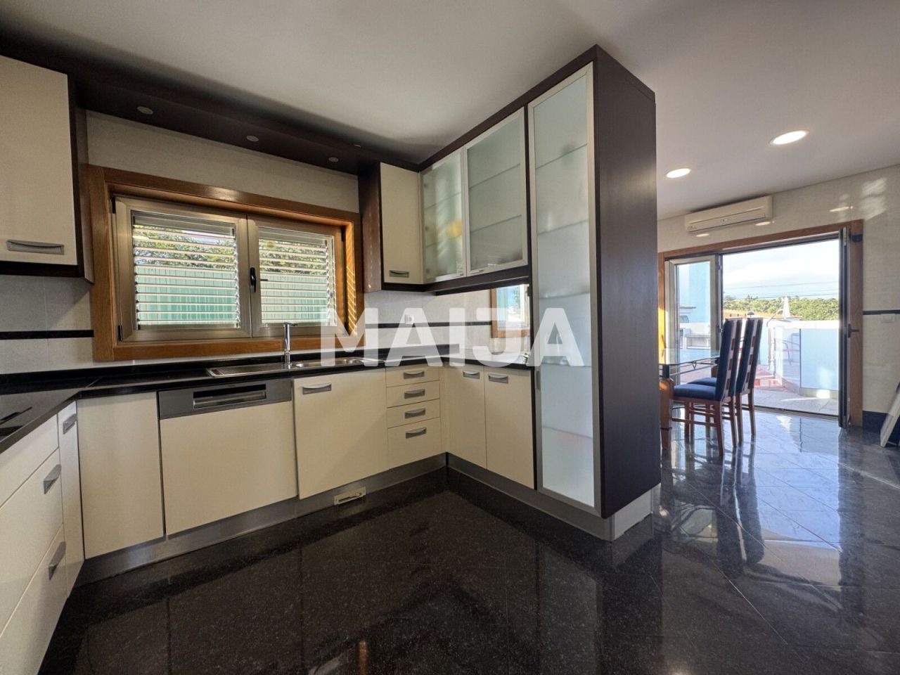 House in Portimao, Portugal, 208 m² - picture 12