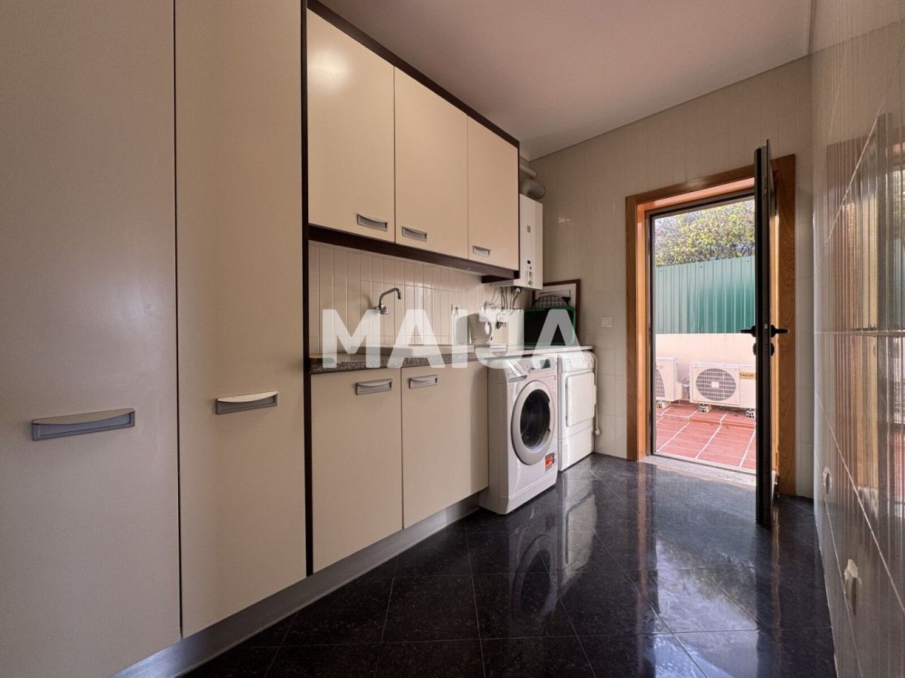 House in Portimao, Portugal, 208 m² - picture 13