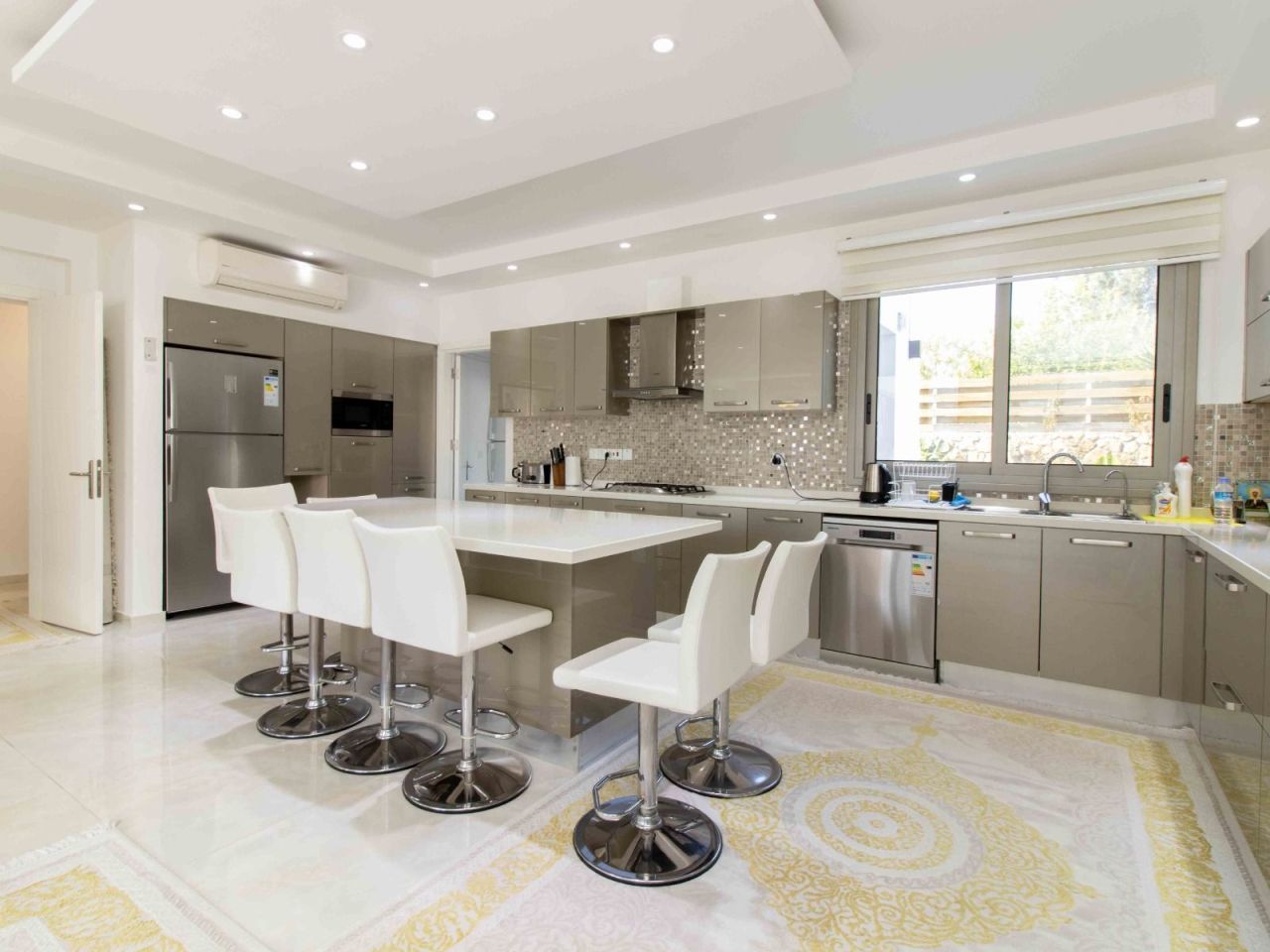 Villa a Kyrenia, Cipro, 280 m² - foto 6