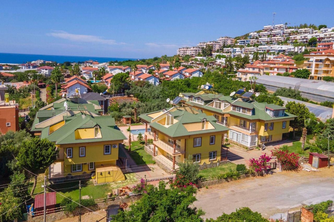 Villa in Alanya, Turkey, 245 m² - picture 1