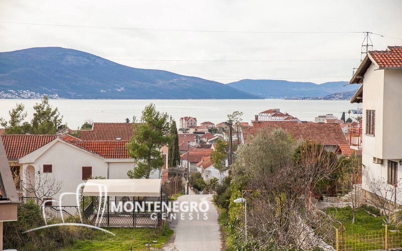 Apartment in Tivat, Montenegro, 90 m² - Foto 1