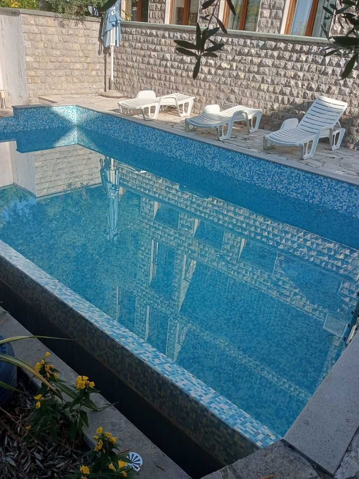 Piso en Petrovac, Montenegro, 67 m² - imagen 1