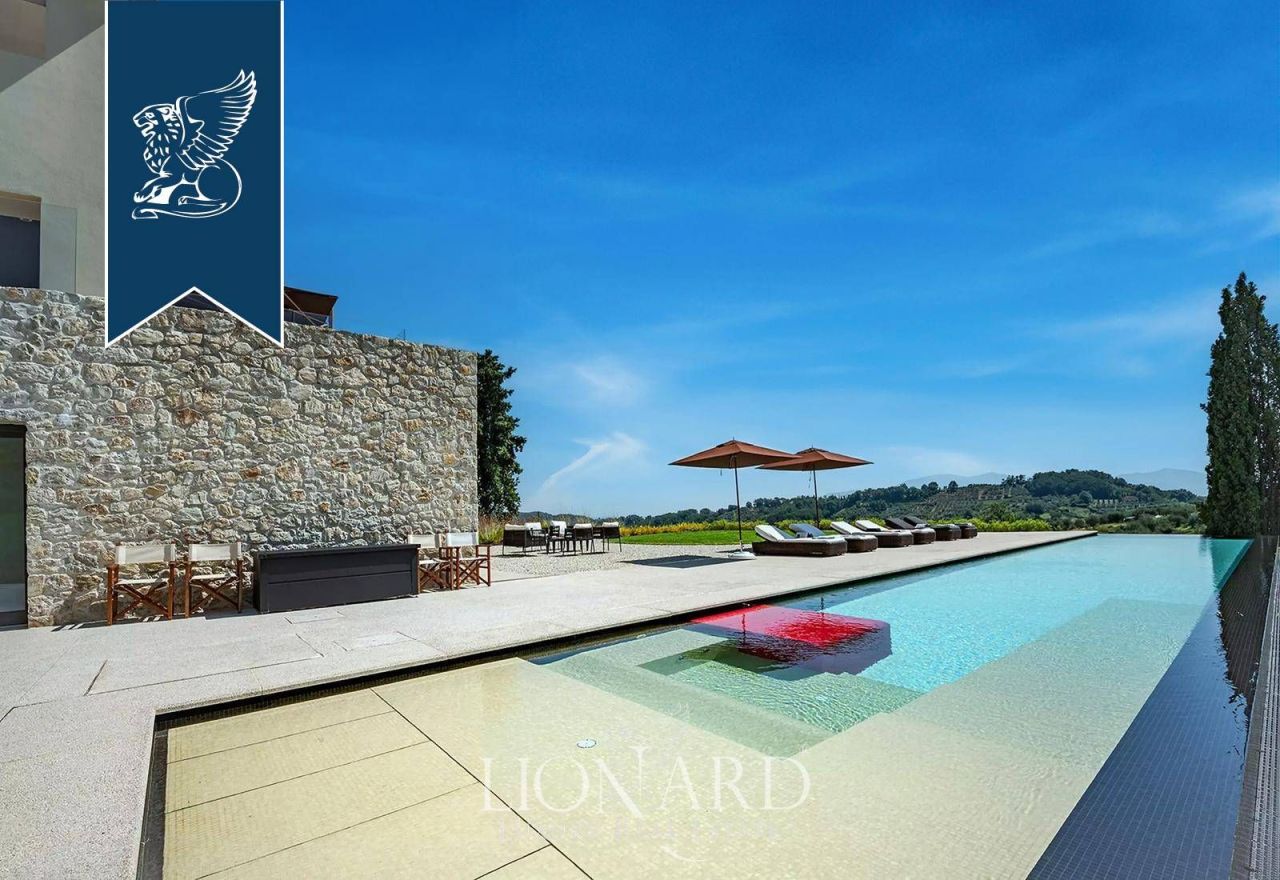 Villa in Capannori, Italy, 550 m² - picture 2