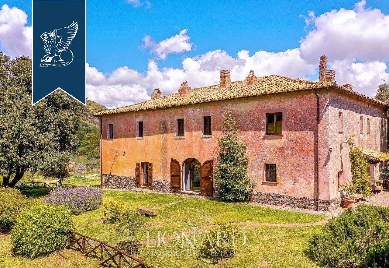 Granja en Viterbo, Italia, 1 500 m² - imagen 8