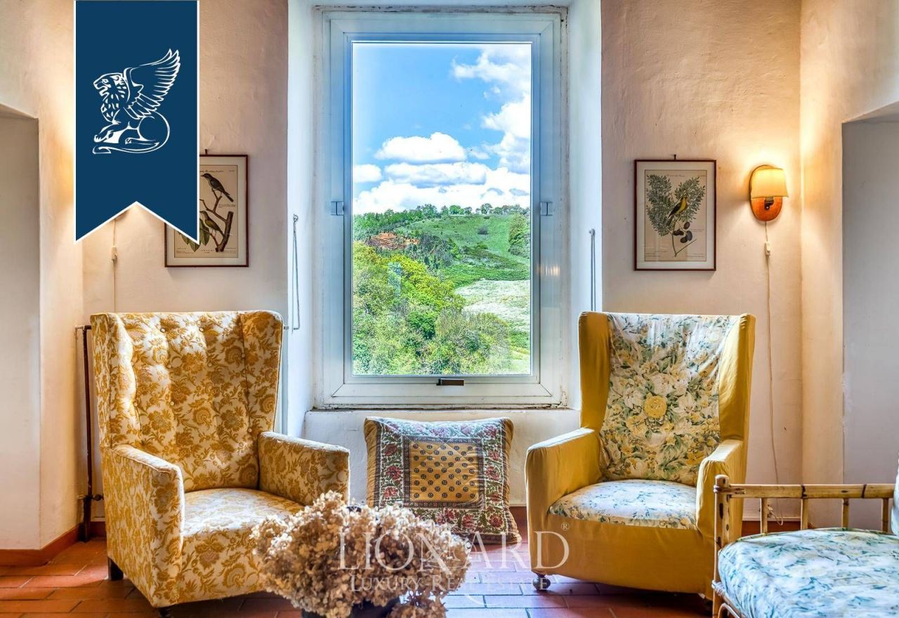 Granja en Viterbo, Italia, 1 500 m² - imagen 12