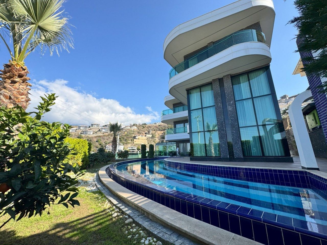 Villa en Alanya, Turquia, 605 m² - imagen 1