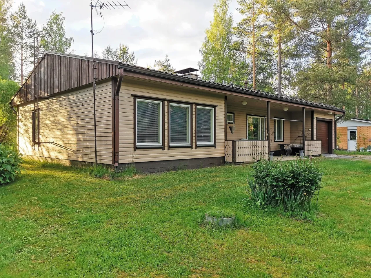 Haus in Juuka, Finnland, 137 m² - Foto 1